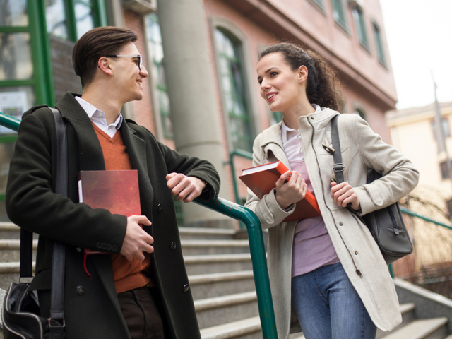 Diploma o laurea in contemporanea al lavoro? Con le scuole online è possibile
