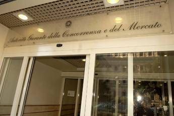 Antitrust multa per 936 milioni in totale Eni, Esso, Ip, Q8, Saras e Tamoil