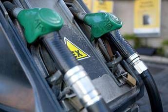 agrigento fiammata al distributore di benzina donna muore carbonizzata 2