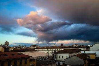 Maltempo, cieli grigi e Ottobrata: il meteo spacca l’Italia