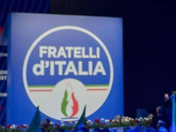 FdI ancora primo nei consensi, Meloni in testa per gradimento: il report