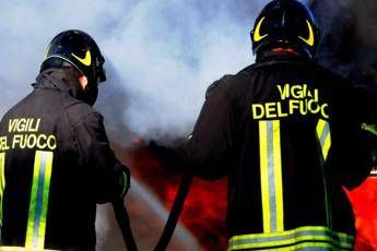 Milano, fiamme nel laboratorio del Politecnico: “Rischio esplosione”
