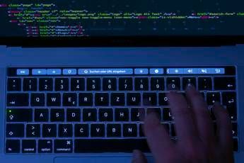 Cybersicurezza, l’esperto: “Passo indietro Usa svela debolezza Ue”