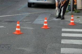 Milano, 72enne investita e uccisa da auto rubata: caccia a pirata strada