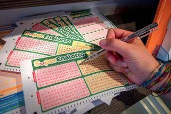 superenalotto numeri combinazione vincente oggi 30 gennaio 2