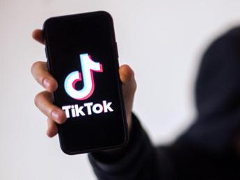 addio spia cinese lultimo trend di tiktok prima del ban in usa 2