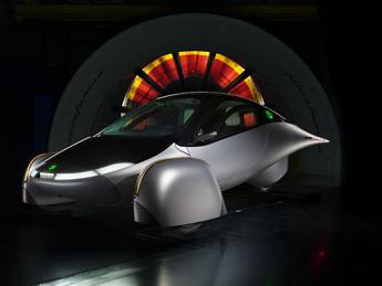 aptera e pininfarina un nuovo veicolo solare elettrico 2