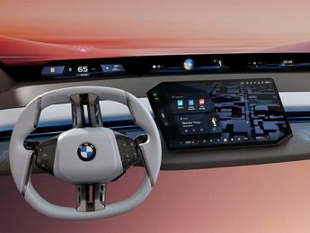 bmw panoramic idrive tecnologia rivoluzionaria 2