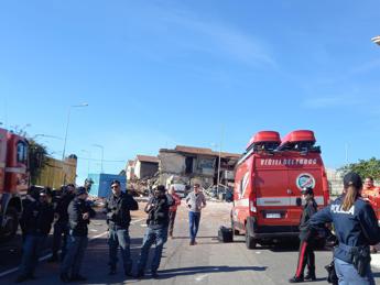 crollo palazzina catania trovato presunto disperso aveva cellulare spento 2