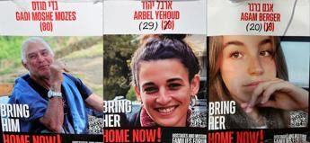 hamas libera altri tre ostaggi oggi ce anche arbel yehud 2