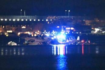 incidente aereo washington trump sono morti tutti il presidente attacca biden e obama 2