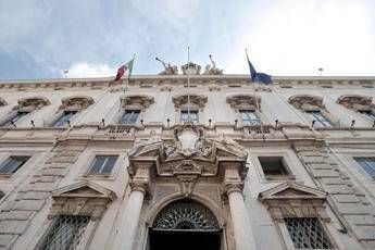Salta il tetto a 240mila euro per gli stipendi pubblici, la sentenza della Consulta