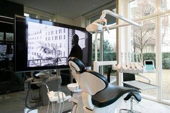 apre a milano il nuovo studio del dottor emanuele puzzilli quartier generale dellestetica del sorriso 2