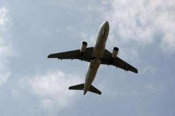 compagnie aeree a caccia di migliaia di piloti hostess e tecnici 2