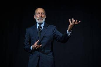 luca maroni celebra i migliori vini italiani 2025 in un viaggio alla base del piacere 2