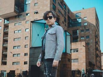 luca v biografia canzoni come scrive 2