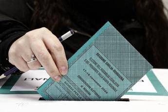 Terzo mandato, Consulta: “Legge Regione Campania è incostituzionale”