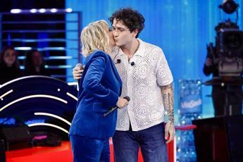 Amici, stasera 29 marzo: gli ospiti e le anticipazioni della seconda puntata