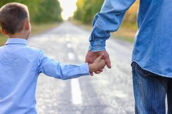 consulta pro vita famiglia su adozioni privilegiare famiglie con padre e madre 2