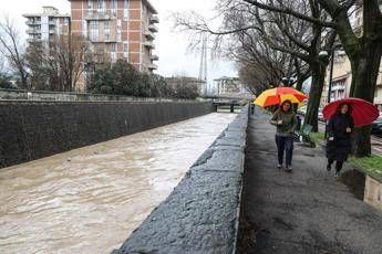 maltempo oggi allerta meteo in 4 regioni in toscana chiudono scuole e parchi 2