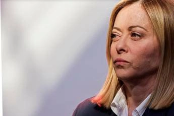 Meloni: “Scelta tra Europa e Usa? Idea infantile, Trump primo alleato dell’Italia”