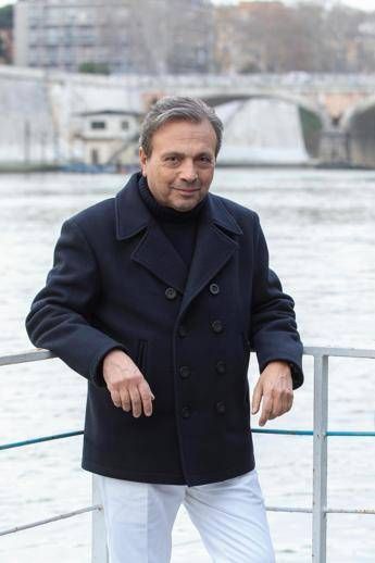Piero Chiambretti naviga su Rai3: da lunedì ‘Finché la barca va’