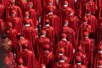 Conclave tra intrighi, veleni e dicerie: le fake news della vigilia