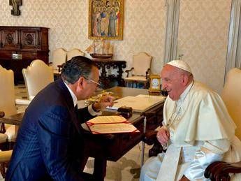 Ghribi: “Spero che la pace in Ucraina sia il primo miracolo di Papa Francesco”
