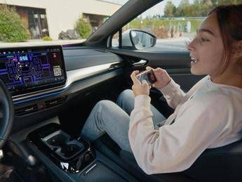 pac man arriva a bordo la nuova esperienza di gioco firmata volkswagen 2
