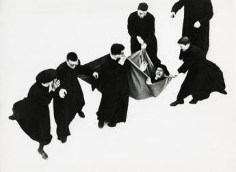 A Milano la poesia si fa immagine con Mario Giacomelli