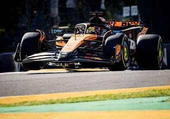 F1, Gp Spagna: Piastri in pole position, Hamilton quinto