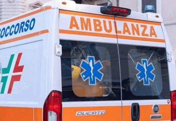 Roma, due bambini azzannati da un cane a Lavinio: sono gravi