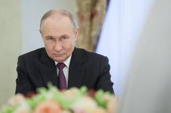 Ucraina, Putin elogia Trump: “È coraggioso, cerca davvero di risolvere il conflitto con Kiev”