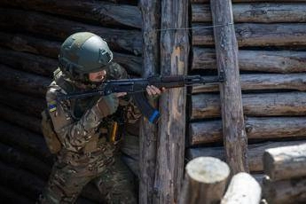 Ucraina, guerra come videogame per soldati di Kiev: “Più colpisci, più fai punti”