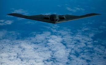 Notte ‘illuminata’ dalle bombe e esplosione perfetta, i segreti dell’attacco Usa all’Iran