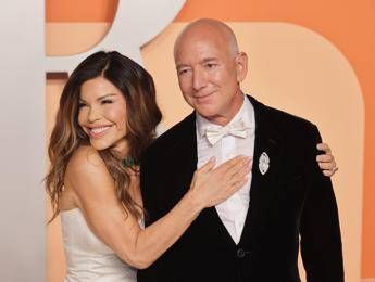 Nozze Bezos, Venezia come Hollywood: arrivano 90 jet privati e una parata di star