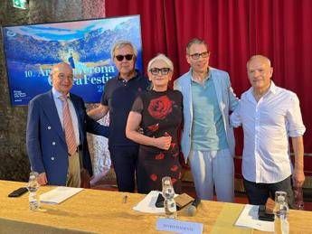 Arena di Verona celebra Carmen in versione kolossal