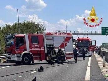 Brescia, ultraleggero precipita su raccordo autostradale: due morti