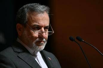 Iran: “Colloqui diplomatici con Usa non riprenderanno molto presto”