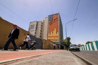 Iran, Nbc: “Solo un sito nucleare distrutto da Usa, Trump ha fermato raid”