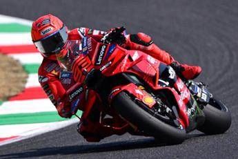 MotoGp, Bagnaia vince in Giappone ma la festa è di Marquez: Marc campione