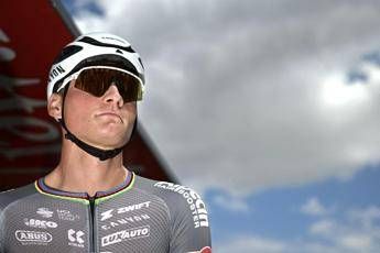 Tour de France, Van der Poel ha la polmonite: costretto a ritirarsi