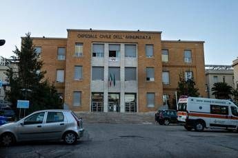 Botulino, casi a Diamante: salgono a 10 indagati. C’è anche medico del 118