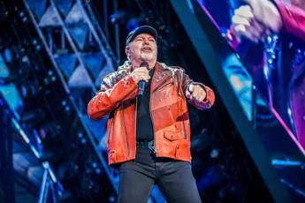 Vasco Rossi, lo sfogo sui fan: “Non faccio parte del biglietto vacanza”