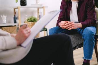 Bonus psicologo 2025, da oggi si può fare domanda: come funziona