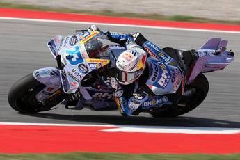 MotoGp Catalogna, Alex Marquez in pole: Bagnaia parte 21esimo