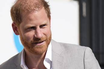 Re Carlo rivede Harry, ma la regina Camilla resta “furiosa”