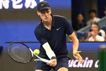 Sinner, tutto facile a Pechino: batte Cilic all’esordio e vola agli ottavi