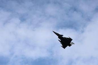 Ucraina, Russia attacca vicino al confine: la Polonia fa decollare i caccia
