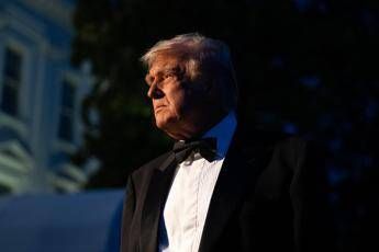 Ucraina, Trump: “Deluso da Putin, Europa smetta di comprare petrolio da Russia”